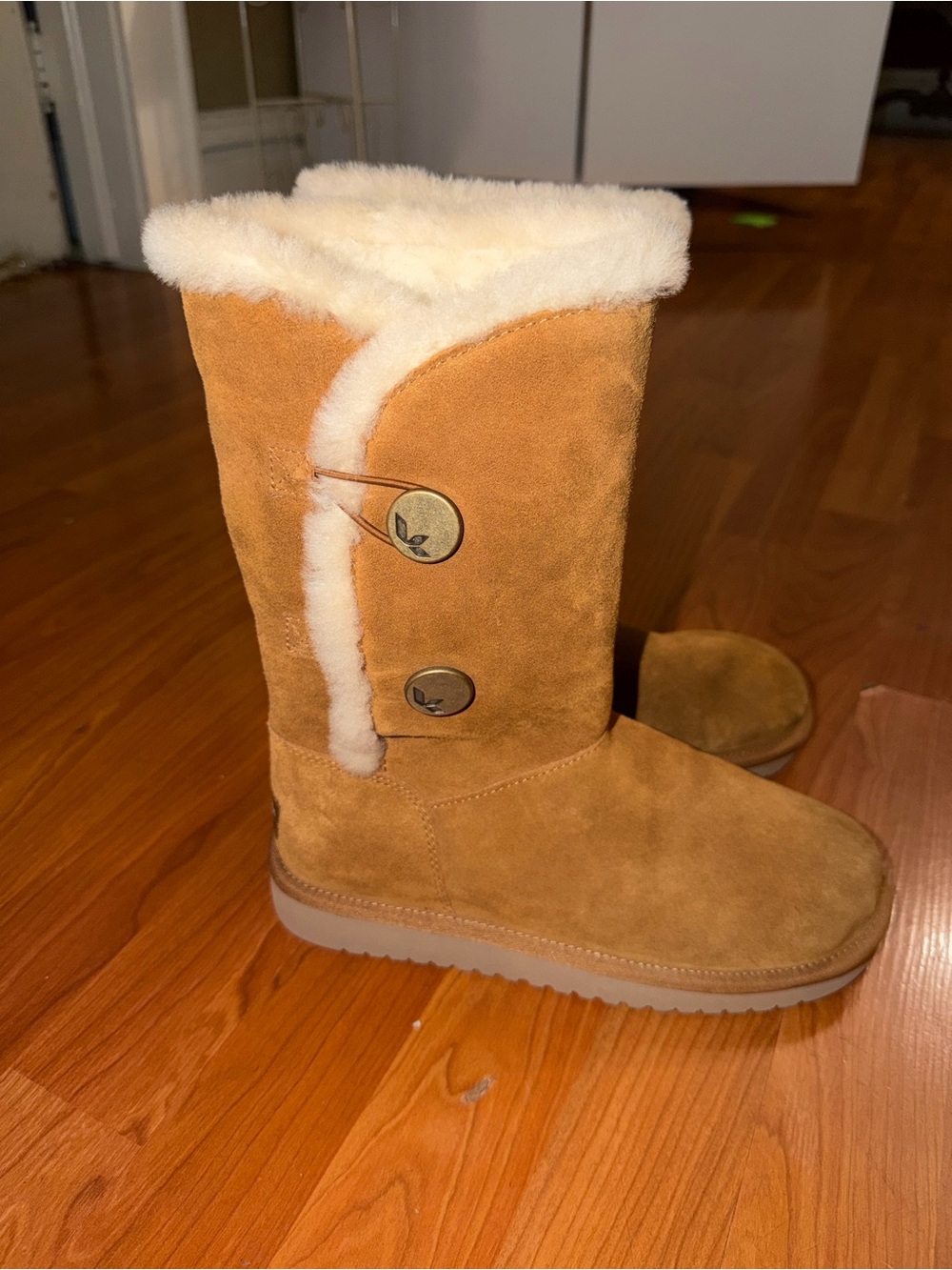 Koolaburra Chestnut Suede Shearling Lace Boots